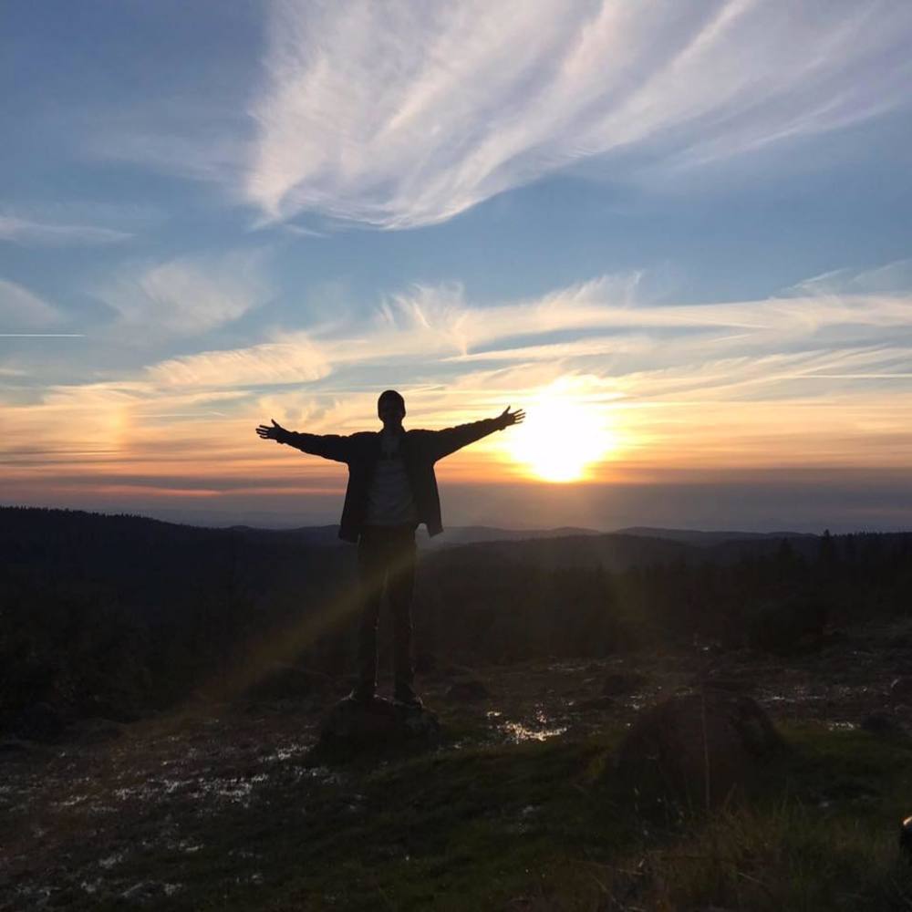 Meet your Posher, Devin